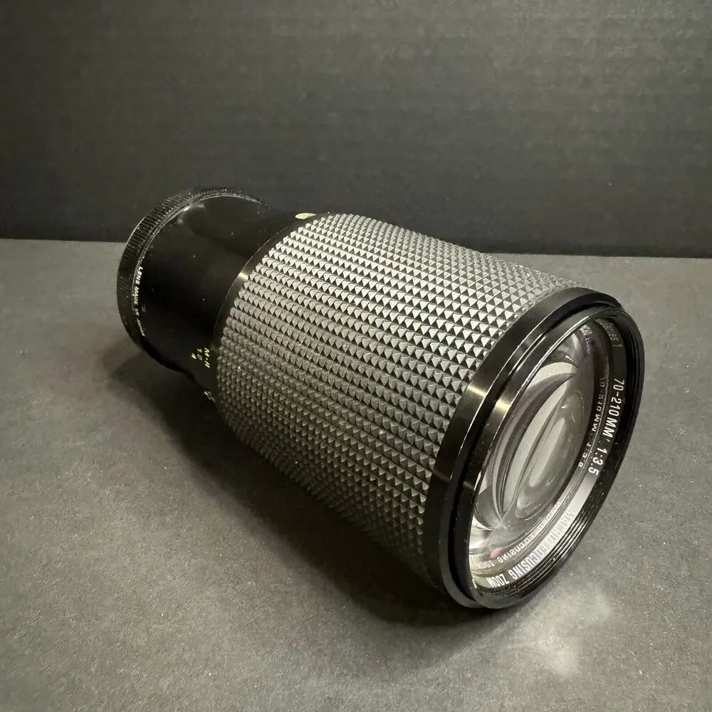 Vivitar Series 1 70-210mm f/3.5 Lens with Minolta MD Mount